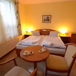 Renerovka 93 Penzion